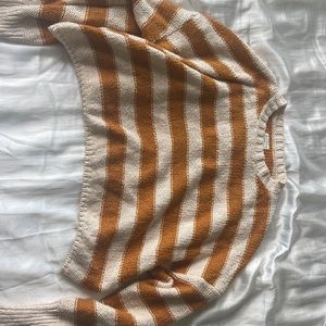 cropped billabong size medium mustard and cream sweater